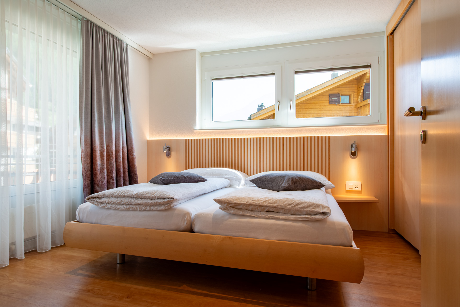 Zimmer Dom unten1
