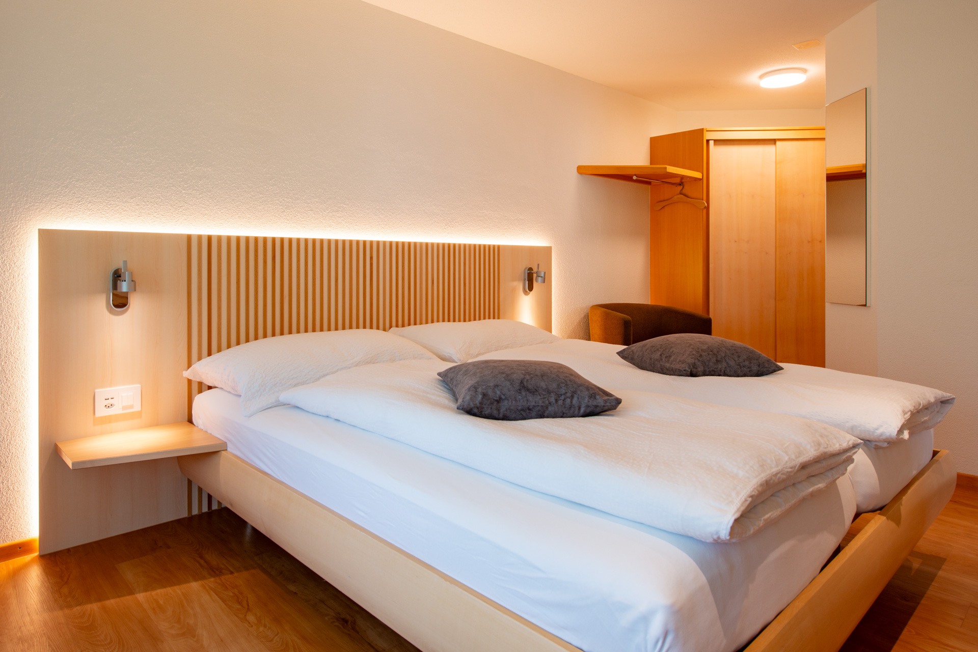 Zimmer Nadelhorn Alphubel 4